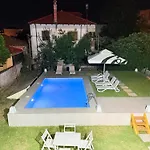 La Piscina 펜션 *